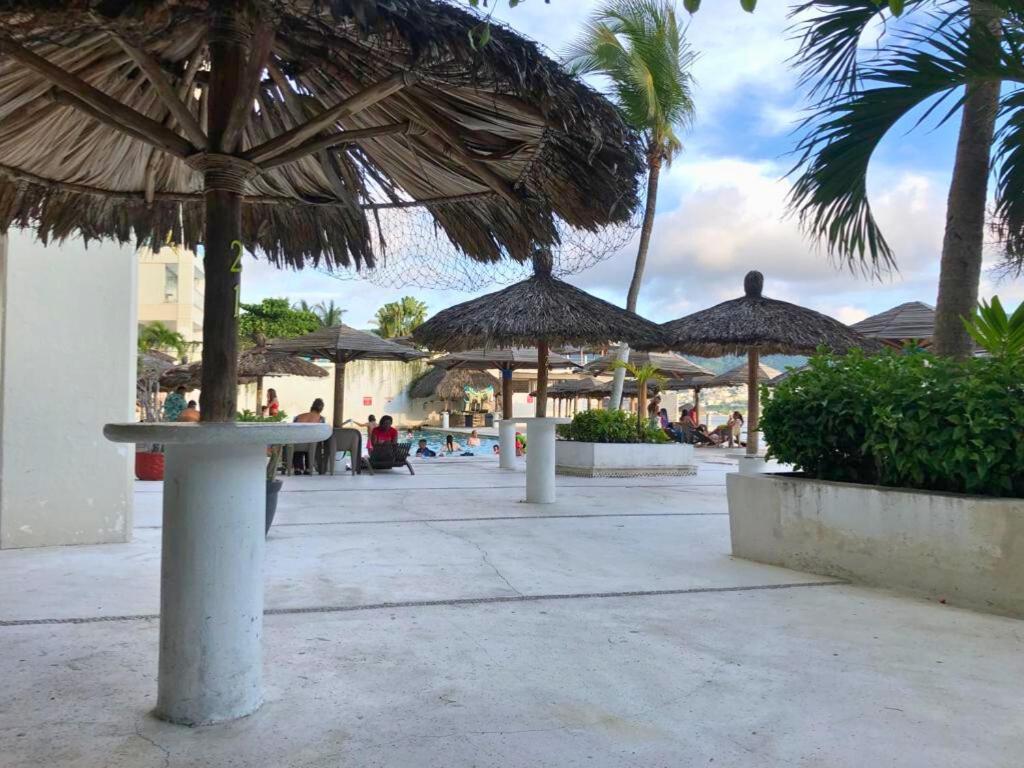 Suite 1808 By Suites Victoria Acapulco Buitenkant foto