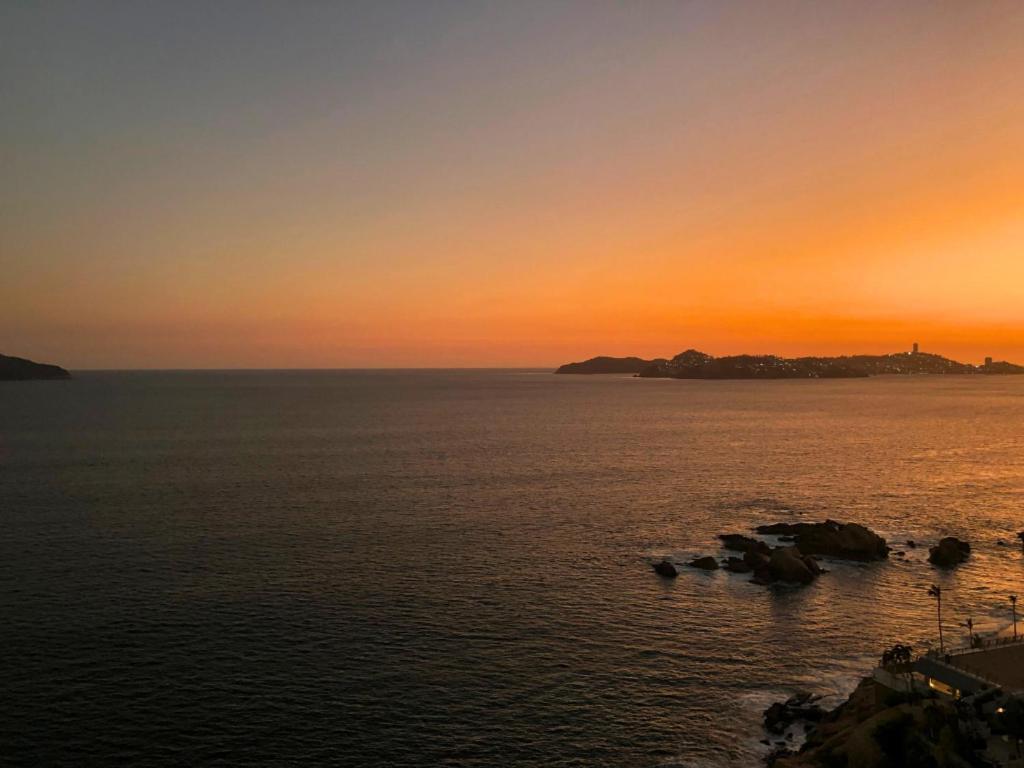 Suite 1808 By Suites Victoria Acapulco Buitenkant foto